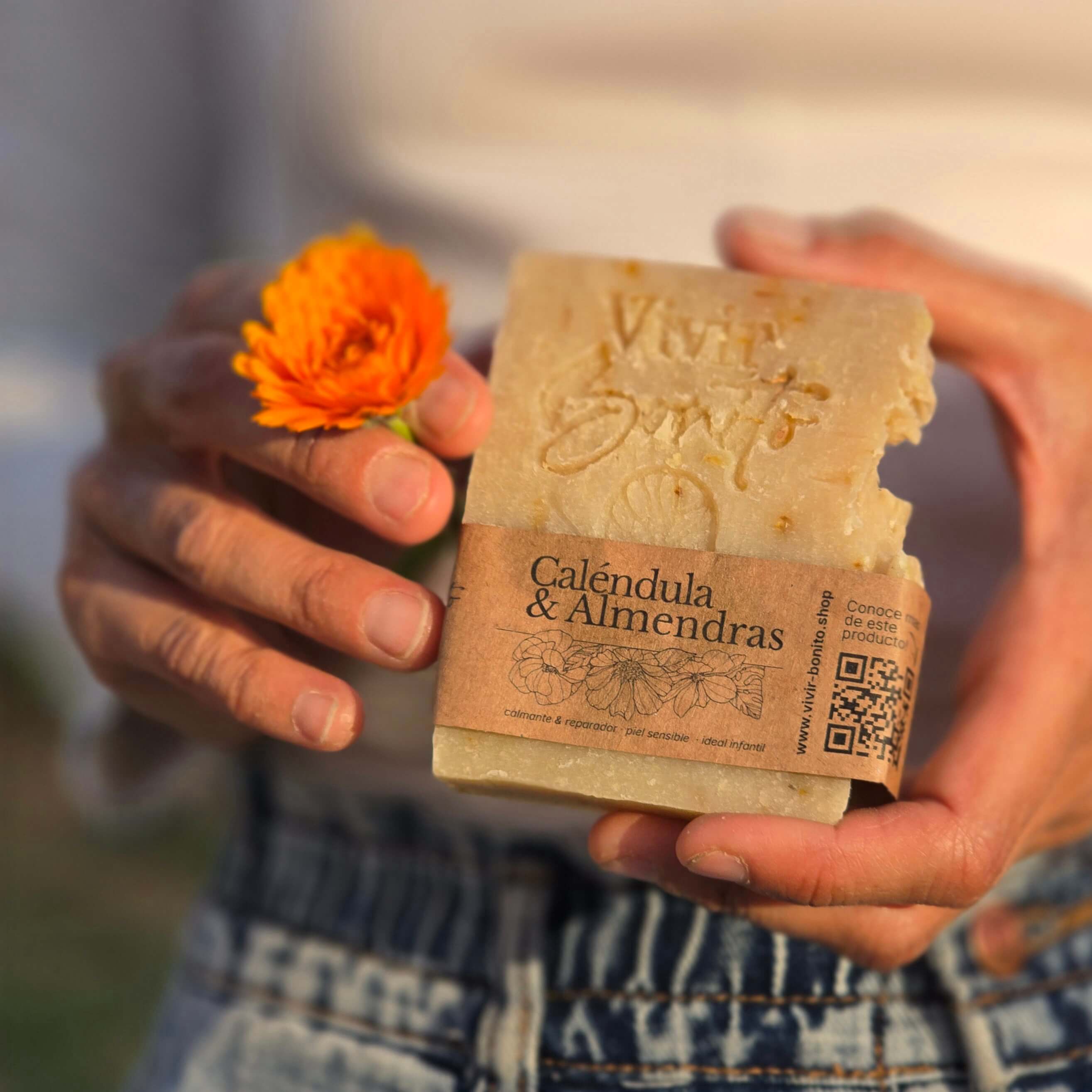 Jabón Natural Artesano · Caléndula & Almendras · 100 gr