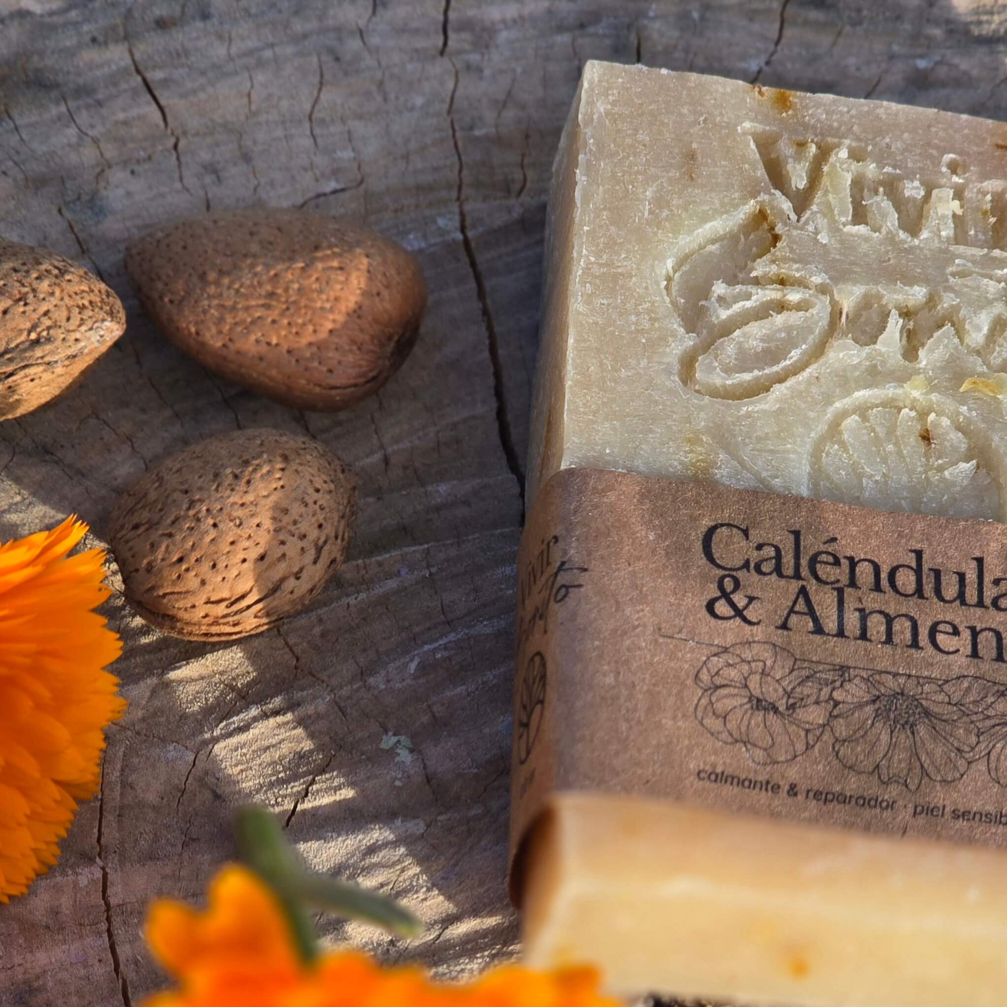 Jabón Natural Artesano · Caléndula & Almendras · 100 gr